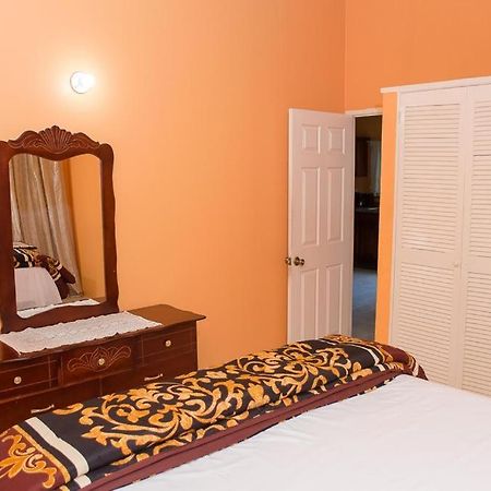 Perfect Vacation Villa Teluk Montego Bagian luar foto